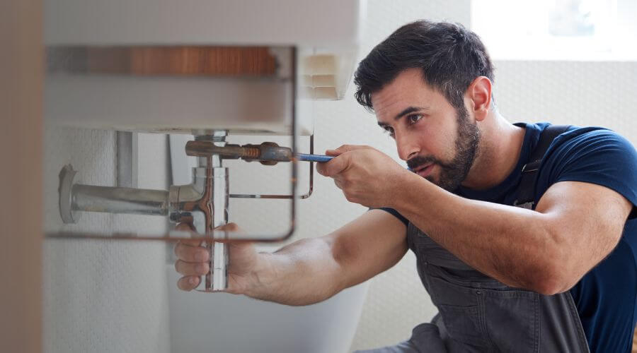 Water heater leaking fix in Magnolia, DE